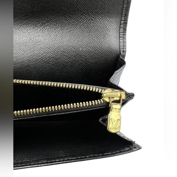 LOUIS VUITTON Epi Long Wallet Black - Picture 8 of 10